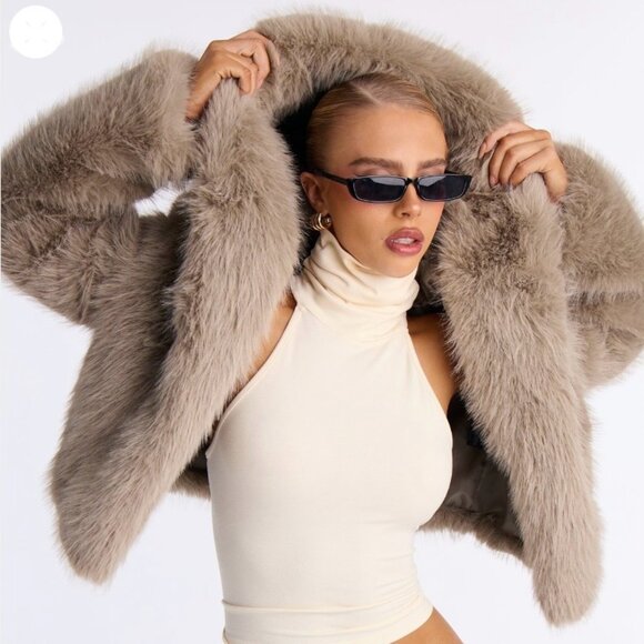 Fashion Nova Women’s Faux Fur Cropped Coat – Size Large New - Picture 4 of 12